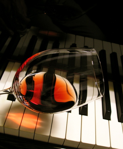 ワイン♡ Wine, Vin, Vino 
[Bourgogne, Jura, Piemonte, Lombardia, Toscana...] 
■メインのアカウント(2009,6~) ☞ @tadzi0