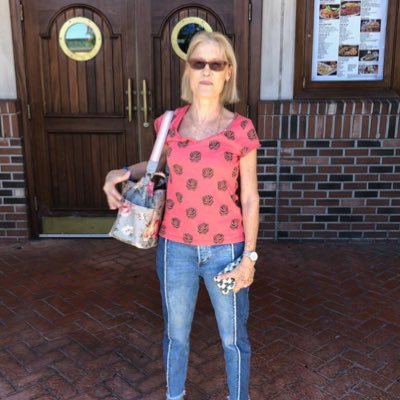 jayjayfloyed's profile picture. 