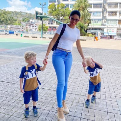 Mumpreneur and published author. Self-care isn’t selfish. An ordinary mom with an extraordinary view