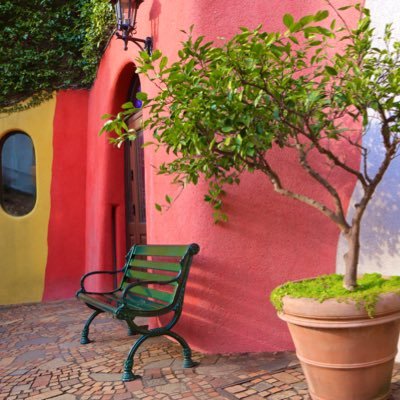 yuhayuhamusic's profile picture. はじめまして♪ゆはゆはミュージックです！すきな音楽、すきな場所など、気まぐれに発信していきます🧸🎀🎞🎹✨ジブリやディズニーが好きです💓