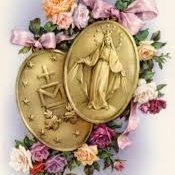 Devota de la Virgen de la Medalla Milagrosa