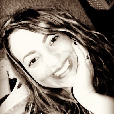 francinemarcon3's profile picture. mãe, advogada... cidadã observadora política