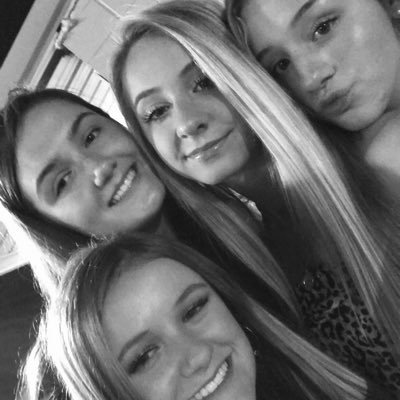 sophies62499290's profile picture. 😨