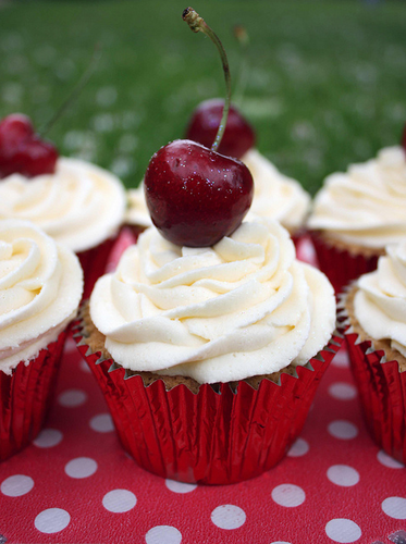 hrhcupcakequeen's profile picture. Cupcake Queen specializes in homemade delicious treats. Our creative 'Pick 'n' Mix' menu means you can create your perfect cupcake! Launching soon...