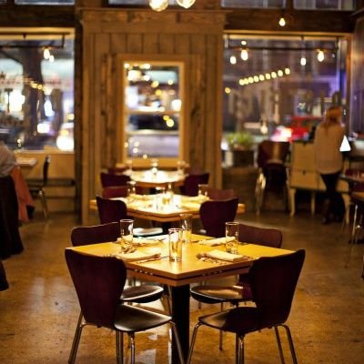 District Kitchen offers seasonal casual dining cuisine and unpretentious service with a laid back atmosphere in the bustling Woodley Park neighborhood of DC.