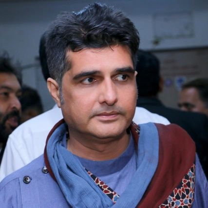 Owner at Distinkt Happeniings - An Event Co.
Proud to be Followed by @amitabhk87 @Shehzad_Ind @OfficeOfRKSingh @OfficeOf_MM