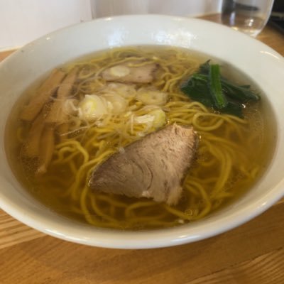 ラーメン屋の店長やってます^ ^
よろしくです^ ^