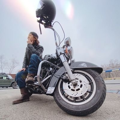 かむtan バイト先のバイク屋の店長の格言 店長 バイクとコーヒーとタバコは セットだから 俺 それ 凄い共感できます バイカーに届け