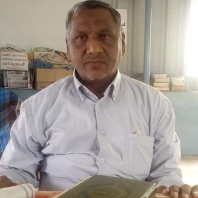 #Lives in Adirampattinam
#studied at kmc
#B.A.Economics
#worked in R.S.Mangalam