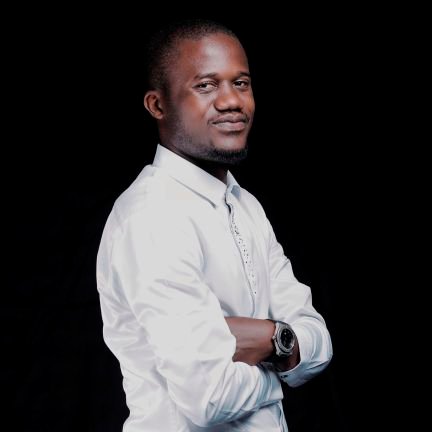 BangiMartin's profile picture. je suis Médecin et Chrétien . fier d'être citoyen céleste !
je suis un artiste Musicien jouant au Piano 🎹 et à la Guitare  🎸...