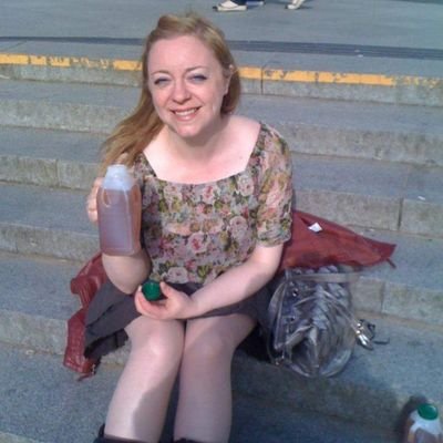 LollyMo's profile picture. Dog lover.  Red Wine drinker.  Cooking enthusiast.