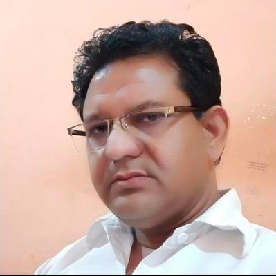 Ompraka83277097's profile picture. advocate