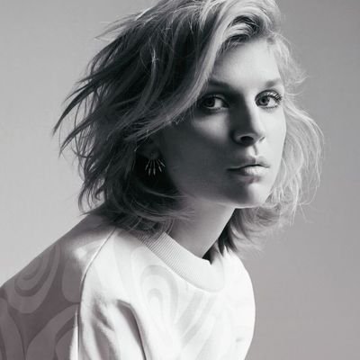 LacourFleur's profile picture. Fleur de LaCour, mariée Weasley 💙
A étudié à  Beauxbatons 🕊️
A participé au tournoi des Trois Sorciers 🏆
Française 🇨🇵