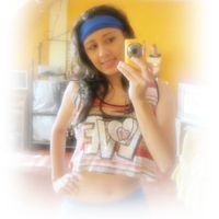 yaref_23's profile picture. Tranquila de casa 👸🏠
 Peruana 🇵🇪
 Cancer 🦀
Amooo Cantar 🎤🎶