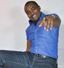hi don't forget to follow me and keep follow me ,i'm want to follow back and listed your tweet