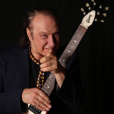 Dave Davies, founder member of UK Band The Kinks. Writer, composer, musician. Dave sometimes tweets!