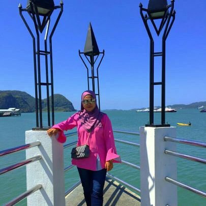 _nramyra's profile picture. 