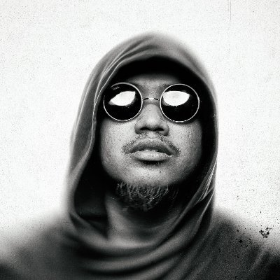 MarcLouieRos's profile picture. born. bored. bum. POGI. Putograper