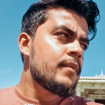 charuhaaasan's profile picture. Just came here to see what public says!