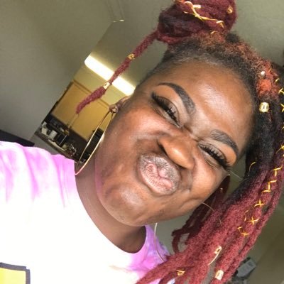 SimplyyTyshaun's profile picture. can’t be boring if ya not boring ✨