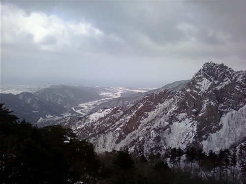 Goodddc04's profile picture. 낮선곳으로의여행길에서느끼는설레임처럼 모든이에게설레이고픈...그런...
늘..그리고또 늘 좋은날 !!!
ddc를사랑하는사람^*