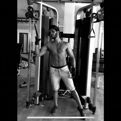 agarwalkartikk's profile picture. EDM Addict 💉 Nature Enthusiast 🍃IPL Fanatic 🏏 Raver At Music Concerts 📣🔊