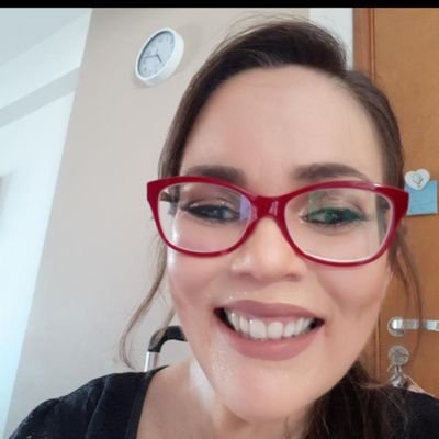 Eu ajudo pessoas com doenças raras a pleitearem seus tratamentos, na justiça.