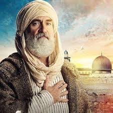 لا دار للـمرء بعــد المـوت يسكنـها الا التي كان قبل المـوت بانيـــها
فان بنـاها بخـير طـاب مسـكـنه و ان بنـاهـا بشــــر خـــاب بانيـــــها