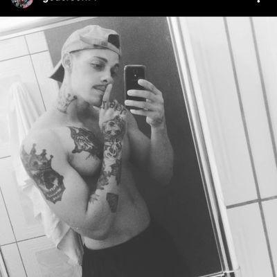 Geder81887343's profile picture. canceriano 🦀
 estudante de Ed física 💪
religião: vascaíno ⚪⚫⚪⚫🏴‍☠️