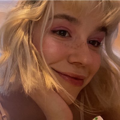 bsunflowersofia's profile picture. they’ll hang us in the Louvre, down the back, but who cares- still the Louvre