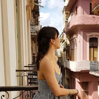 Valepou's profile picture. 