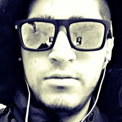 Alirezarh4's profile picture. 