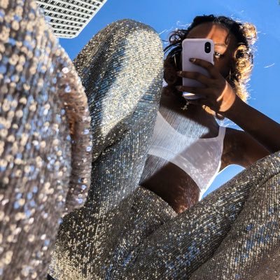 LA-based Fashion & Music Photographer & Journalist | Reviewing Concerts and Photographing shows w/ @grimygoods| ig:https://t.co/0bMvZKKikQ