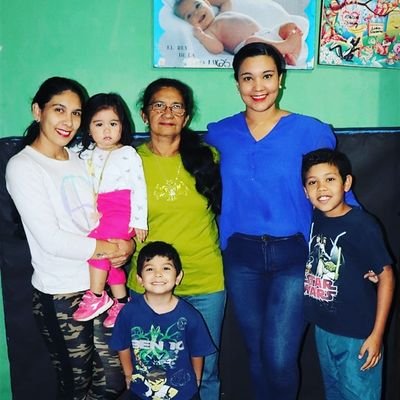 ElizabethResqu1's profile picture. My family❤️