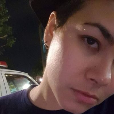 feelouvel's profile picture. I have uni-brows