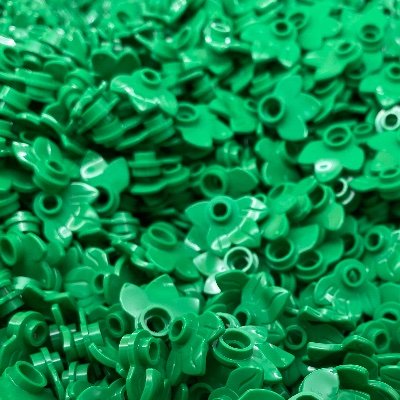 plasticantelope's profile picture. Aspiring crone. She/her/Mom