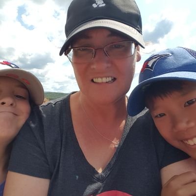 sfdh2000_diane's profile picture. Mom, wife, lawyer, book lover!