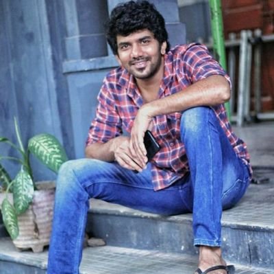 Parkavi141196's profile picture. 