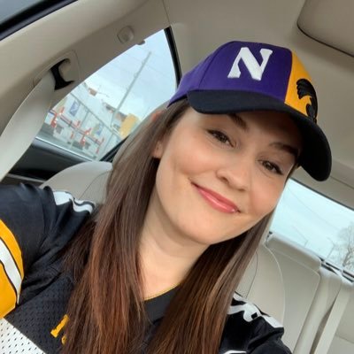 Michigan Ross '22. Iowan, INFJ, #gocats