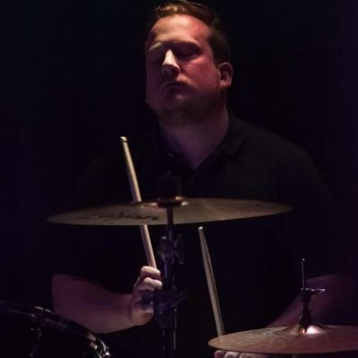 Drummer for Upstate NY cover band Up the River. Formerly @llama_tsunami and @Fleet_music. I hit things.