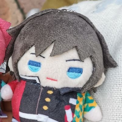 バンドリ! ガールズバンドパーティ!もやってます。 モンストもやってます。 マギレコもやってます。 今年23歳になりました!! アニメ大好きです(。•̀ᴗ-)✧