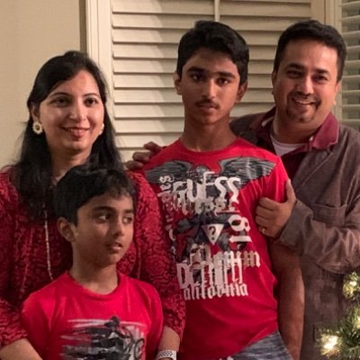 Rashi16112093's profile picture. Reader, playful