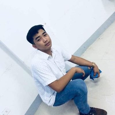 pecsonaaron's profile picture. be humble