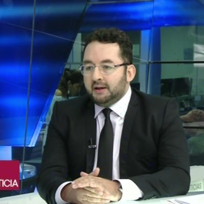 Socio en CVM Abogados. Abog. Constitucionalista. Maestría en la PUCP - Derecho de la Empresa y estudiante Máster Der. Internacional en la COMPLUTENSE de Madrid.