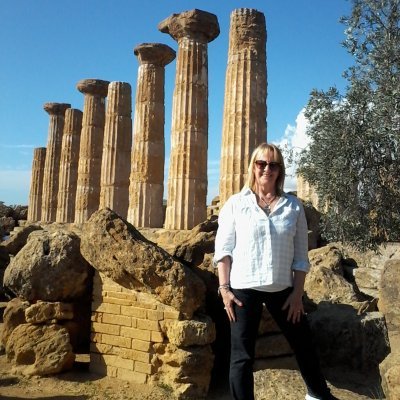 Adri57644793's profile picture. 