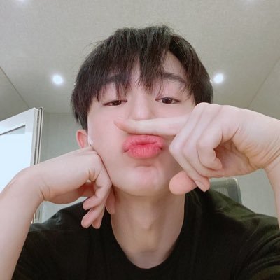 stanof_'s profile picture. 🤍𝐓𝐫𝐮𝐞 𝐛𝐞𝐚𝐮𝐭𝐲 𝐢𝐬 𝐡𝐚𝐫𝐝 𝐭𝐨 𝐜𝐚𝐩𝐭𝐮𝐫𝐞.🤍