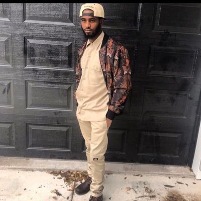 ReemVersatile's profile picture. #VersatileConstruction🔨#WhoAmIToSay🤷🏾‍♂️ #JabsAnHooks🎤 #Kaden215🚶🏽‍♂️#YayeTheChef #YayeTheBarber