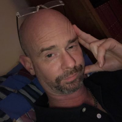 sdlarch's profile picture. Realist, dammit.