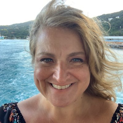 kcnena's profile picture. Avid traveler. Proud Illinois Alumni.