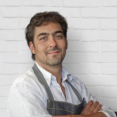 Chef chileno, nacido  en Santiago de Chile con diversas aperturas de restaurantes en chile y el extranjero. 
Uno de los cocineros más mediáticos y reconocidos.